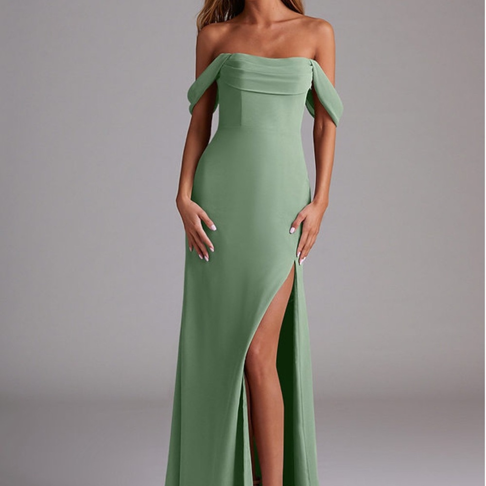 Elegant Mint Green Off-Shoulder Dress - Picture 5 of 7